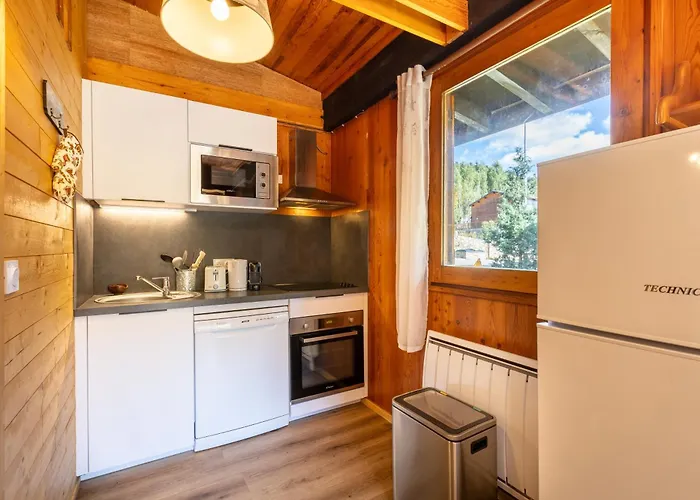 La Cora Classe 4 Etoiles Pied Des Pistes Font-romeu P2000, Box Wifi *